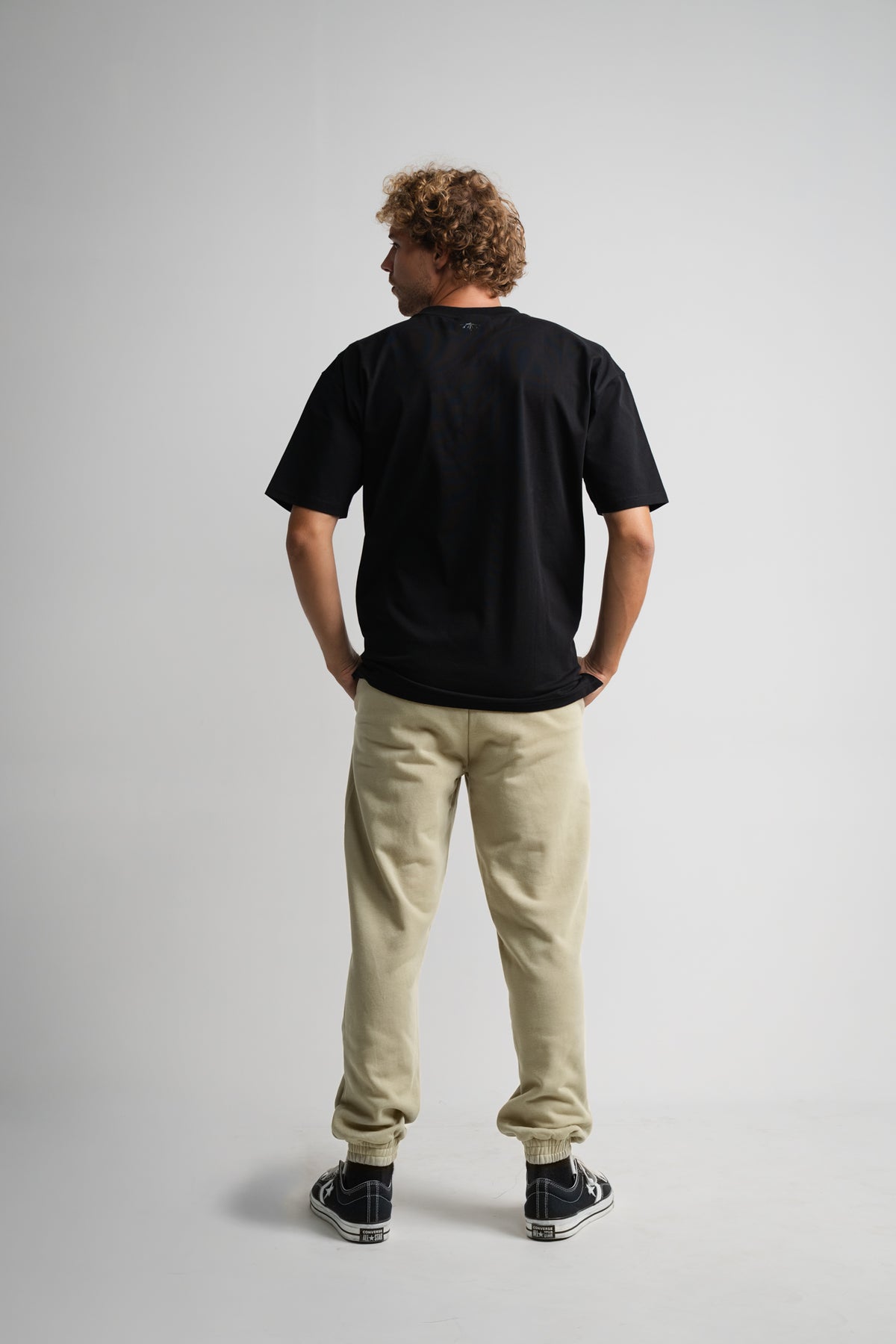 OVERSIZED TEE