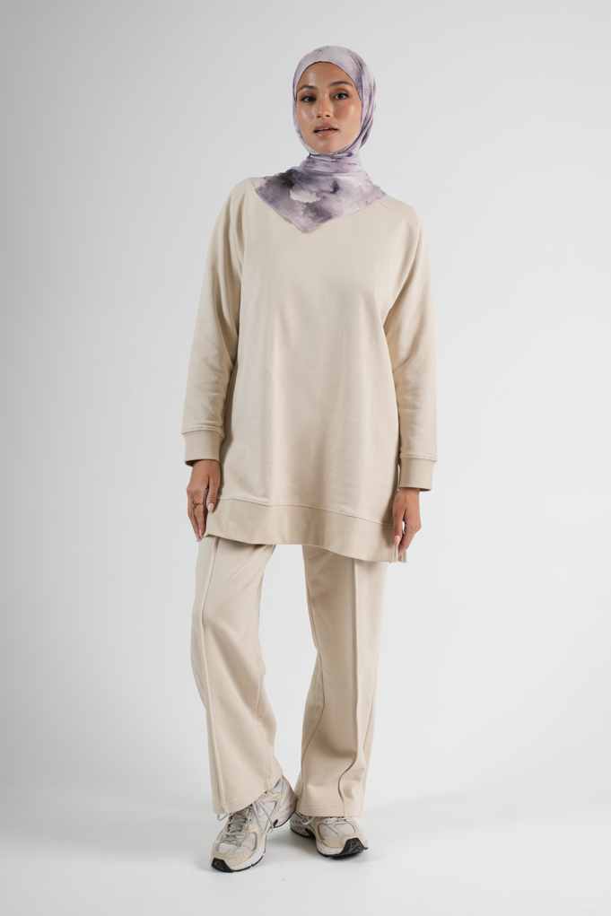 WOMEN’S CLASSIC SWEATSHIRT - Stone Beige